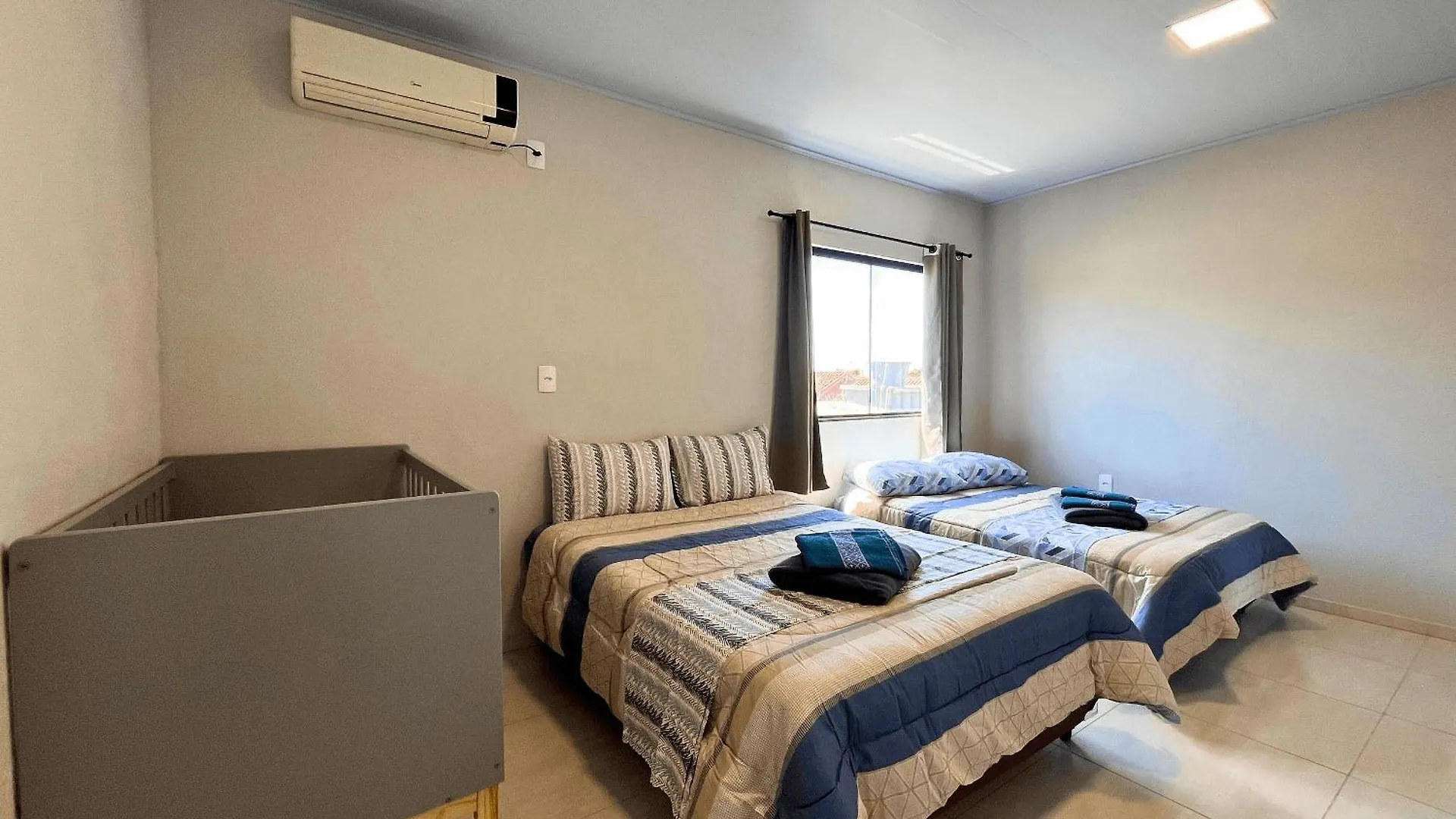 Loft'S -260M Da Praia- C/ Ar -Tv Filmes E Series Navegantes 0*,