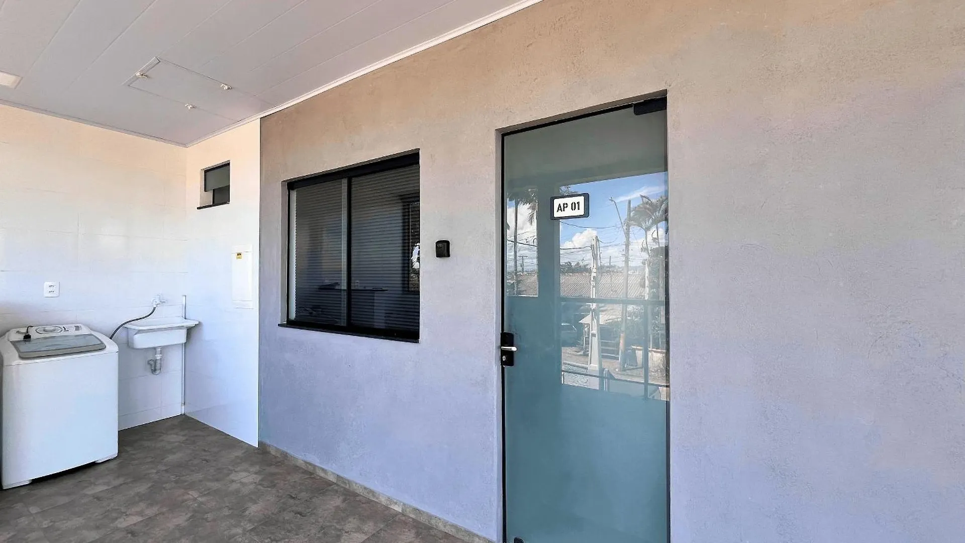 Loft'S -260M Da Praia- C/ Ar -Tv Filmes E Series Navegantes 0*,  Brazil